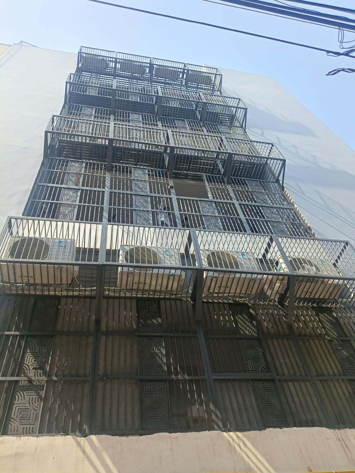 Heavy Metal Cantilever Cages & Vehicle Structures